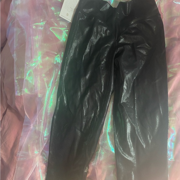 🖤 Buffbunny Snakeskin VIPER Leggings, Onyx🖤 MEDIUM🖤NEW with tags!🔥SOLD OUT! - Picture 8 of 11